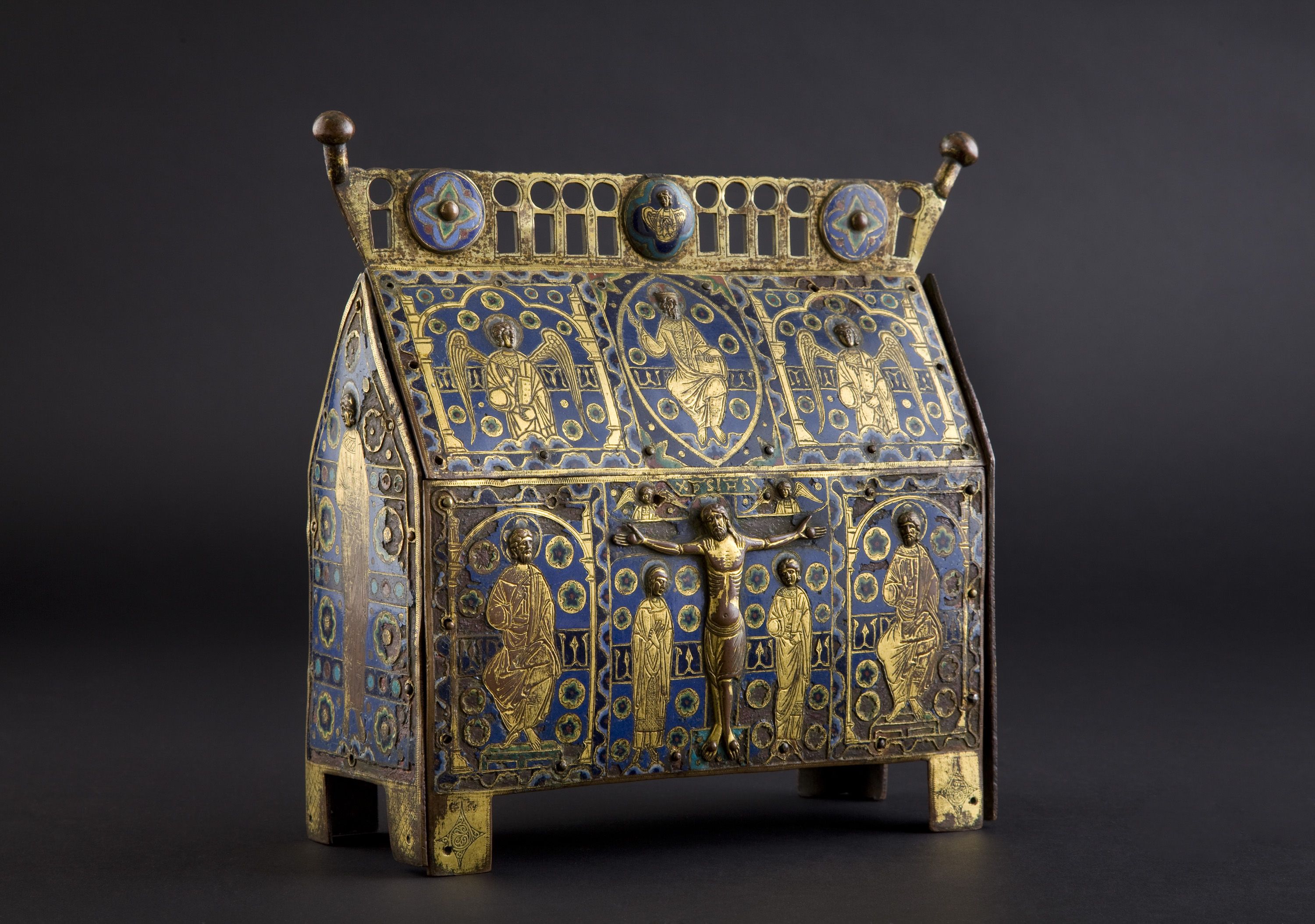 Reliquary Chasse Limoges, early thirteenth century Copper alloy, gilt; champlevé enamel, oak, paper lining